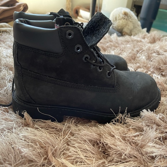 All black Timbs - Picture 1 of 3